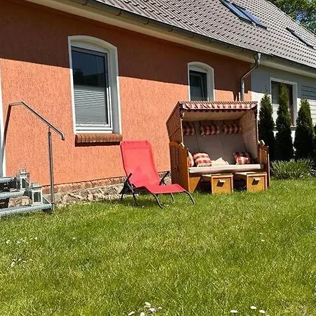 Charmante Mit Kamin In Zarchlin Barkhagen